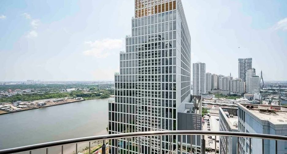 À louer 2 chambres condo à Yan Nawa, Bangkok