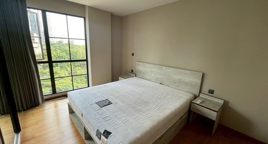 For rent 2 bedrooms condo in Thon Buri, Bangkok