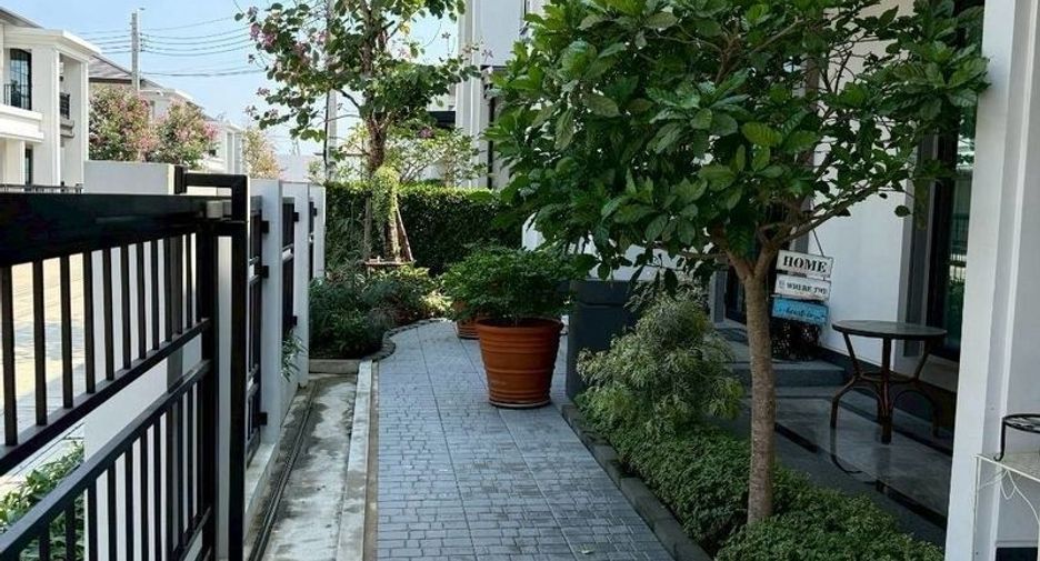 For sale and for rent 4 bedrooms house in Bang Phli, Samut Prakan