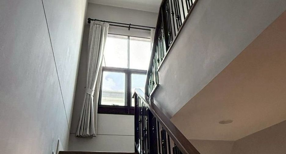 For sale and for rent 4 bedrooms house in Bang Phli, Samut Prakan