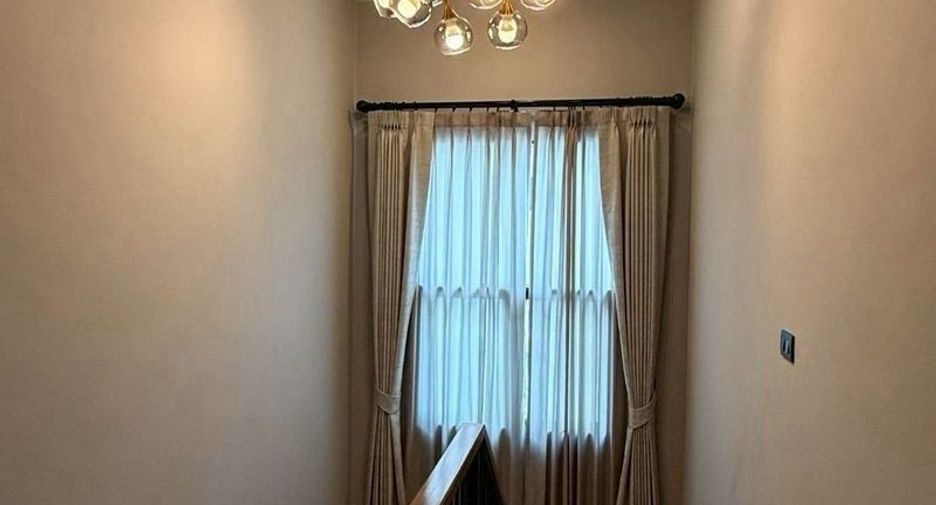 For sale and for rent 4 bedrooms house in Bang Phli, Samut Prakan