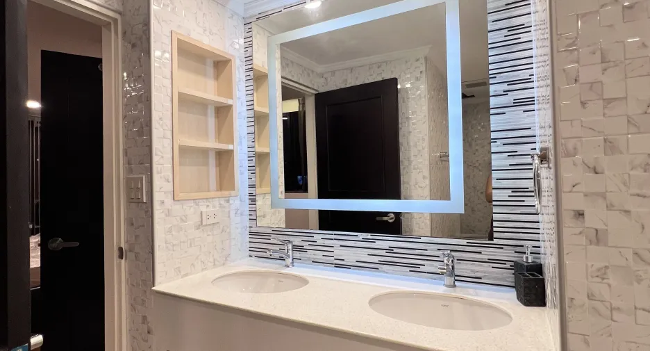 For rent 4 bedrooms condo in Khlong Toei, Bangkok