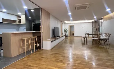 For rent 4 bedrooms condo in Khlong Toei, Bangkok