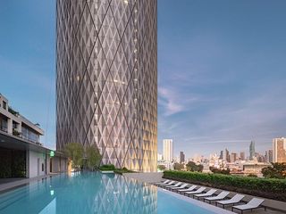 For rent 2 bedrooms condo in Khlong San, Bangkok