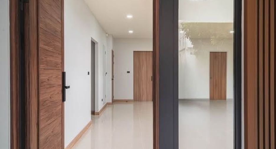 Haus zum Kauf mit 4 Zimmer in Lat Krabang, Bangkok