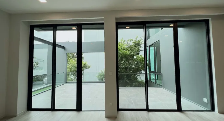 Casa en alquiler de 4 habitaciones en Saphan Sung, Bangkok