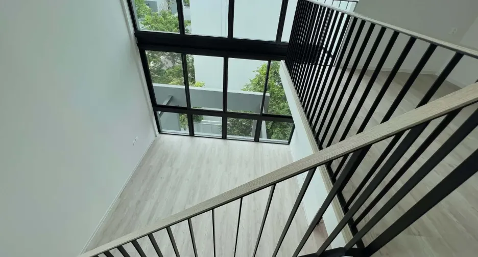 Casa en alquiler de 4 habitaciones en Saphan Sung, Bangkok