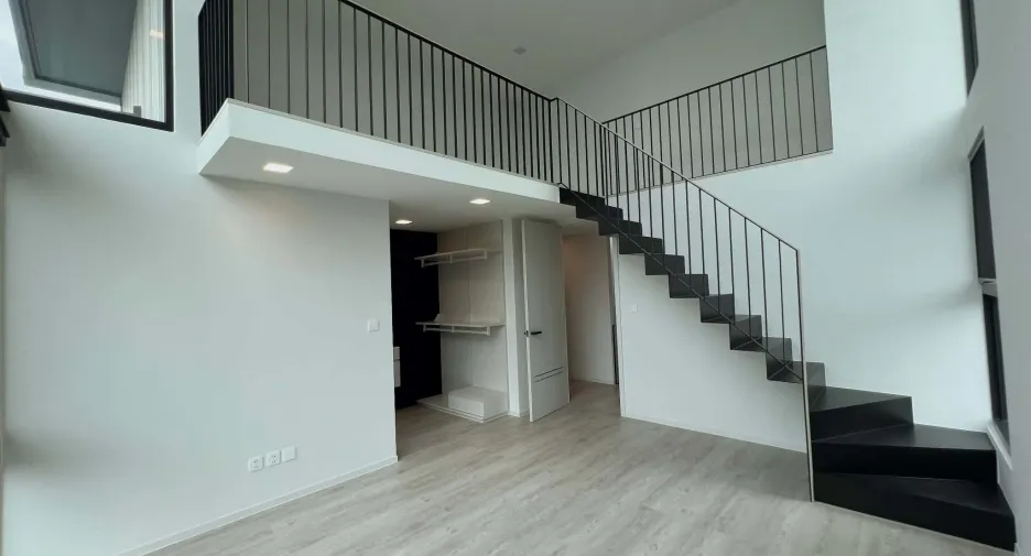 Casa en alquiler de 4 habitaciones en Saphan Sung, Bangkok