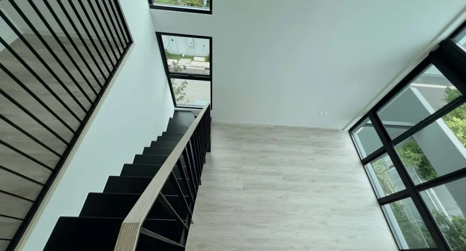 Casa en alquiler de 4 habitaciones en Saphan Sung, Bangkok