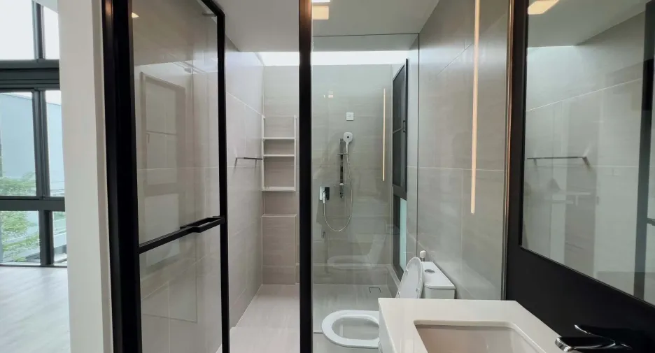 Casa en alquiler de 4 habitaciones en Saphan Sung, Bangkok