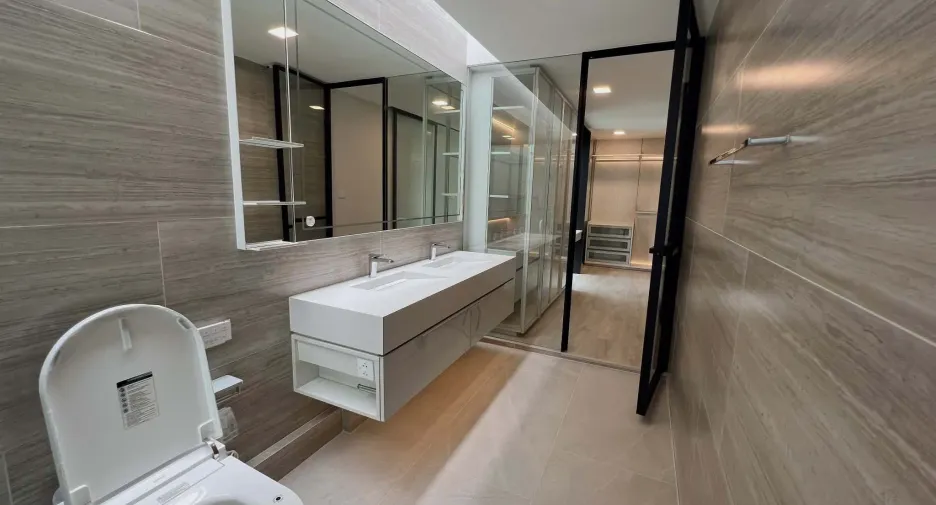 Casa en alquiler de 4 habitaciones en Saphan Sung, Bangkok