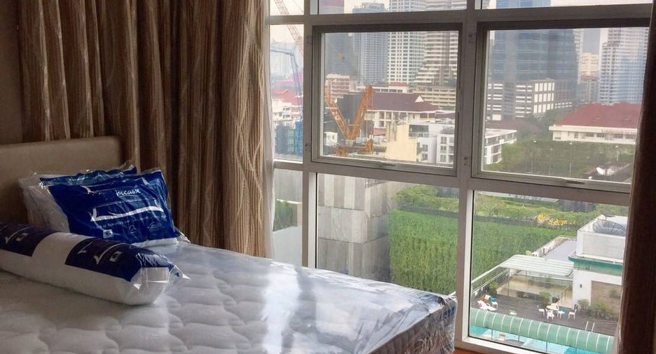 For rent 2 bedrooms condo in Watthana, Bangkok