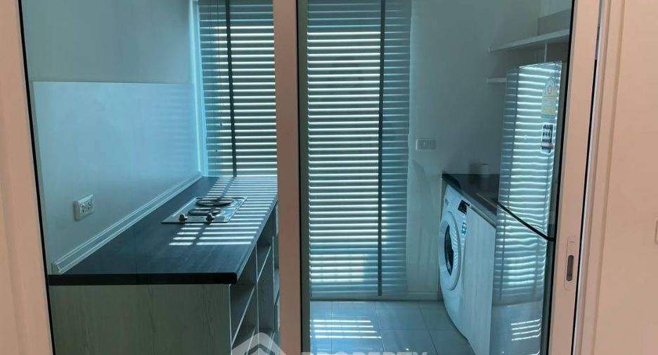 For rent 2 bedrooms condo in Thon Buri, Bangkok