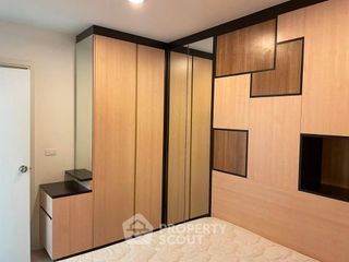 For rent 2 bedrooms condo in Thon Buri, Bangkok