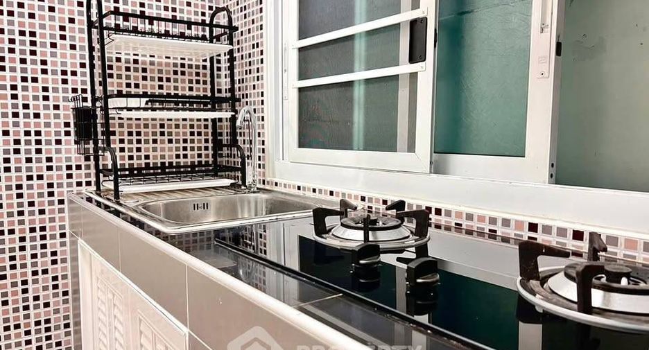For rent 4 bedrooms townhouse in Bang Lamung, Chonburi