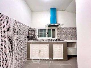 For rent 4 bedrooms townhouse in Bang Lamung, Chonburi