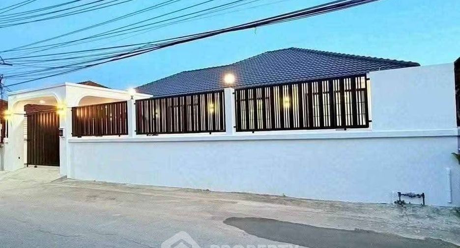 For rent 3 bedrooms house in Mueang Chon Buri, Chonburi