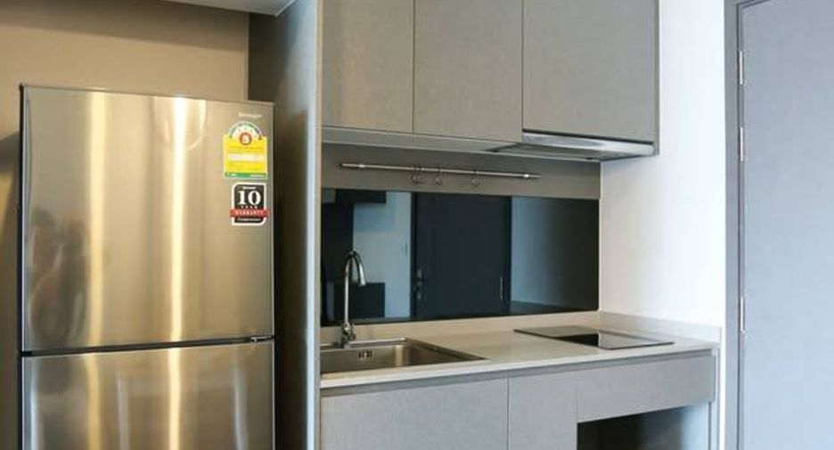 For rent 1 bed condo in Phra Khanong, Bangkok