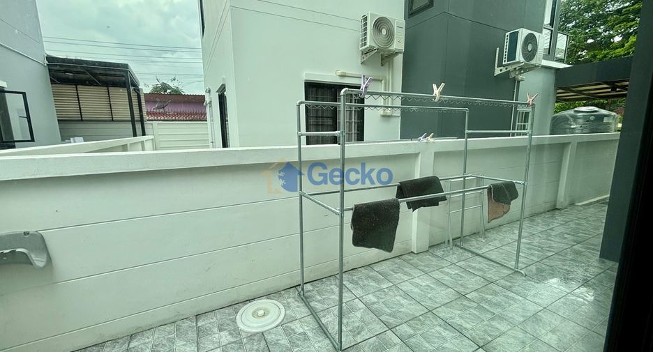 Haus zur Miete mit 3 Zimmer in Bang Lamung, Chonburi
