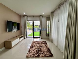 Haus zur Miete mit 3 Zimmer in Bang Lamung, Chonburi