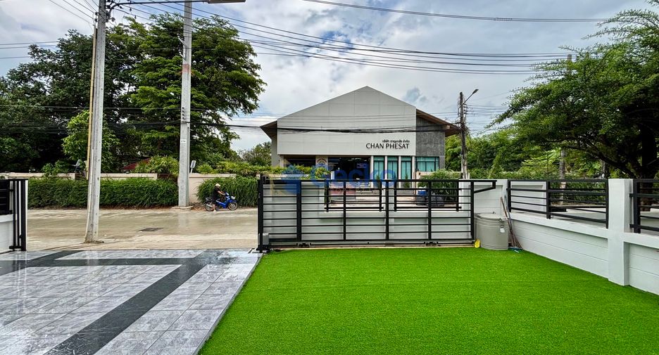 Haus zur Miete mit 3 Zimmer in Bang Lamung, Chonburi