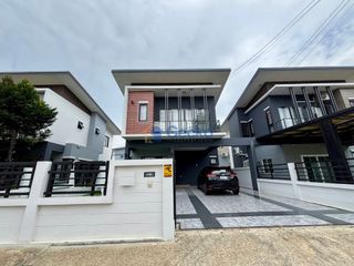 Haus zur Miete mit 3 Zimmer in Bang Lamung, Chonburi