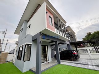 Haus zur Miete mit 3 Zimmer in Bang Lamung, Chonburi