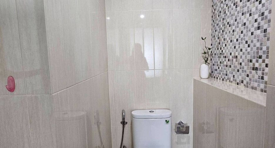 Wohnung zur Miete mit 2 Zimmer in Huai Khwang, Bangkok