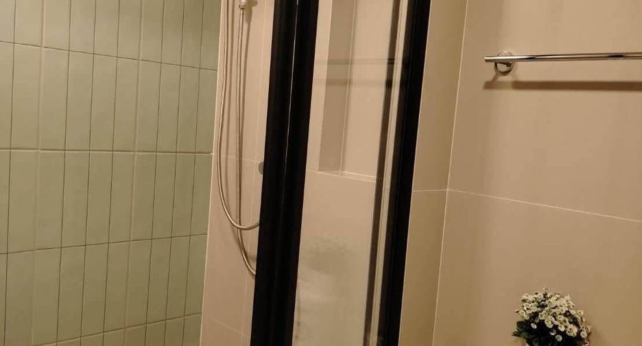 For rent 1 bed condo in Khlong San, Bangkok