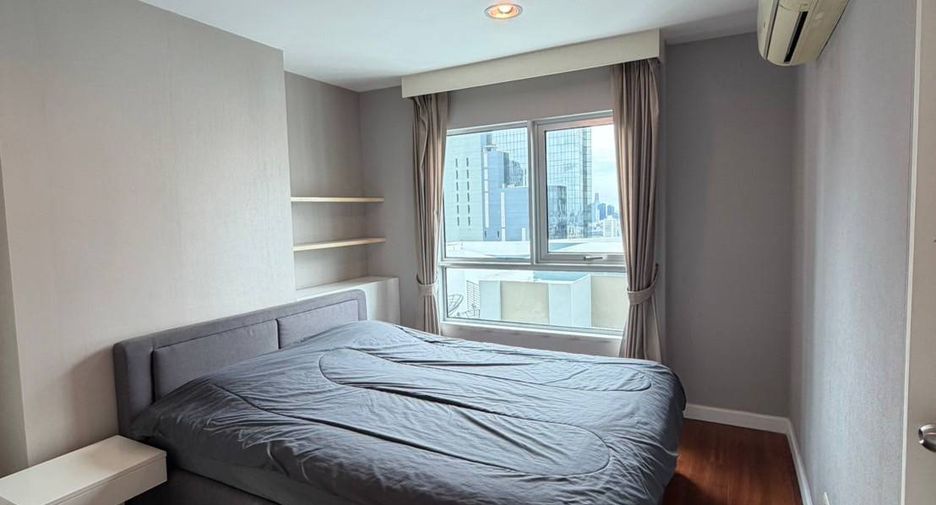 For rent 2 bedrooms condo in Huai Khwang, Bangkok