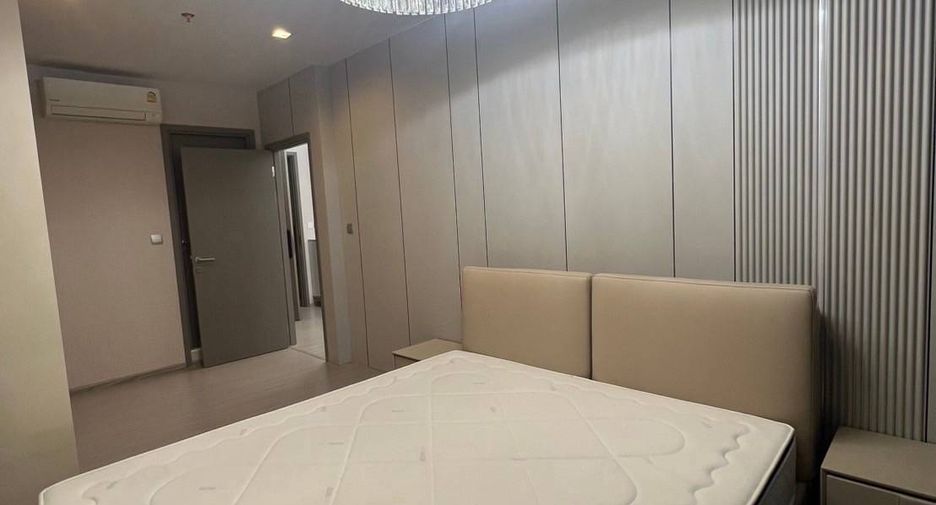 Condo en alquiler de 2 habitaciones en Huai Khwang, Bangkok