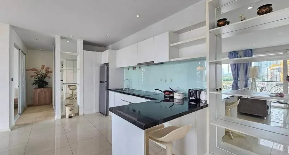 For sale 2 bedrooms condo in Jomtien, Pattaya