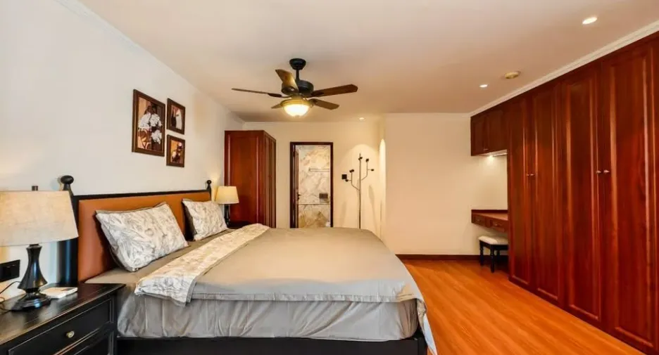 For sale 2 bedrooms condo in Jomtien, Pattaya