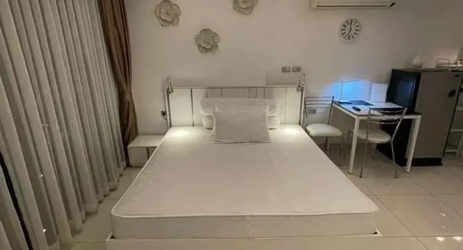 Wohnung zur Miete und zum Kauf mit 1 Zimmer in Bang Lamung, Chonburi
