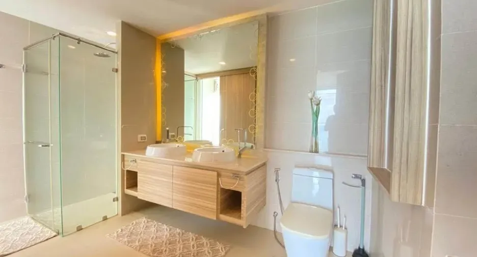 For sale 2 bedrooms condo in Jomtien, Pattaya