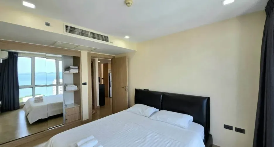For sale 1 bed condo in Bang Lamung, Chonburi