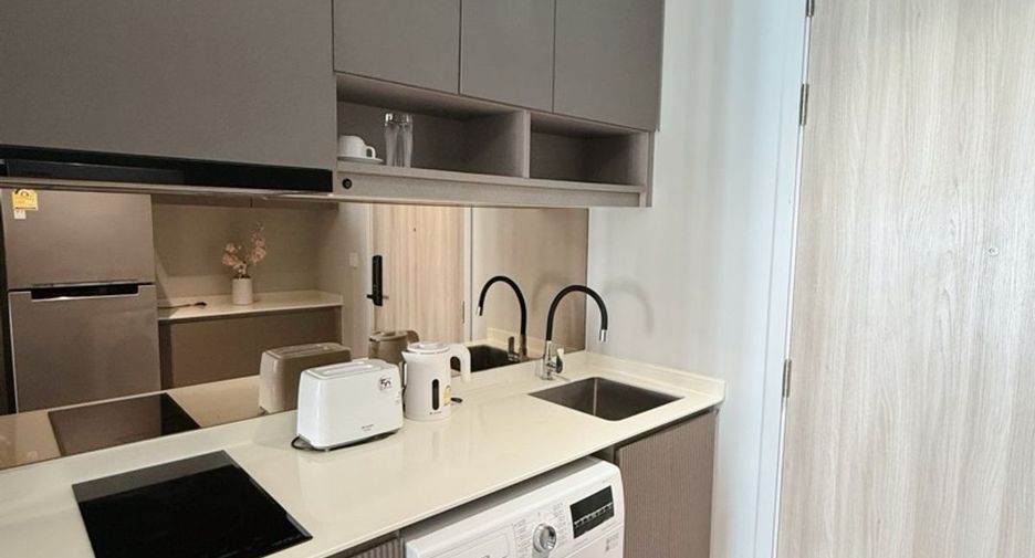 For rent 1 bed condo in Watthana, Bangkok