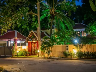 À louer et à vendre 3 chambres maison à Bang Lamung, Chonburi