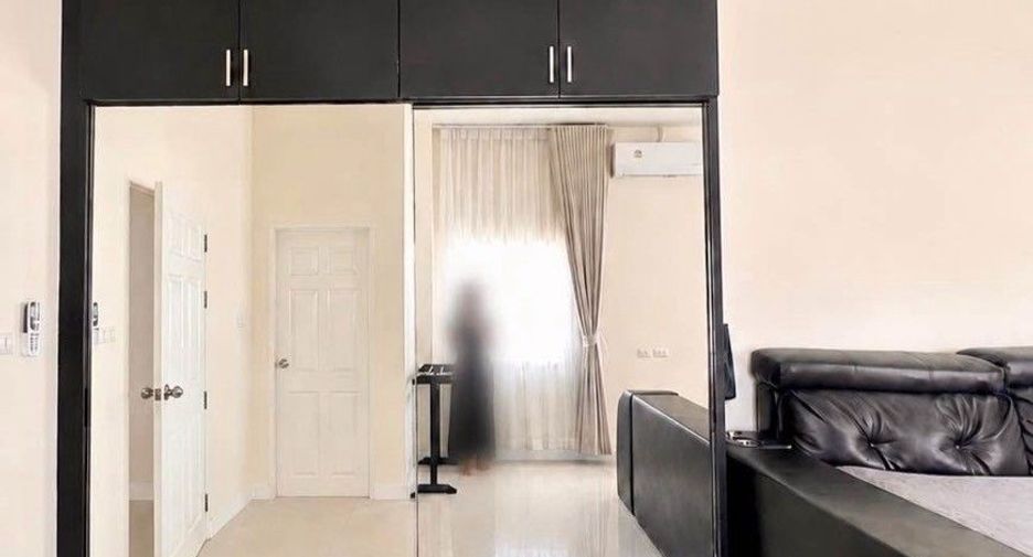 À louer 3 chambres maison à Mueang Phuket, Phuket