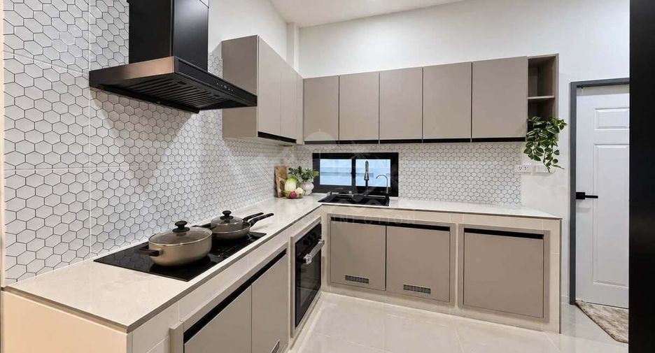Haus zum Kauf mit 3 Zimmer in Bang Lamung, Chonburi