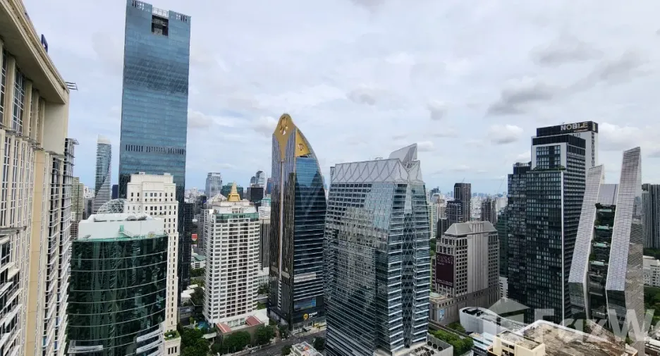 For rent 3 ベッドルーム condo in Pathum Wan, Bangkok