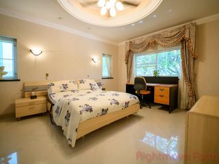 Haus zum Kauf mit 2 Zimmer in Bang Lamung, Chonburi