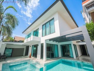 Haus zur Miete mit 5 Zimmer in Bang Lamung, Chonburi