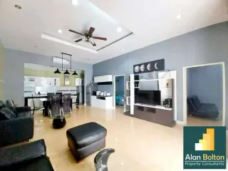 À louer 3 chambres maison à Bang Lamung, Chonburi