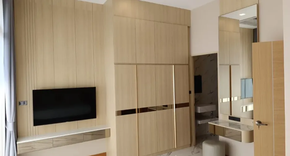 For sale 4 bedrooms townhouse in Bang Lamung, Chonburi