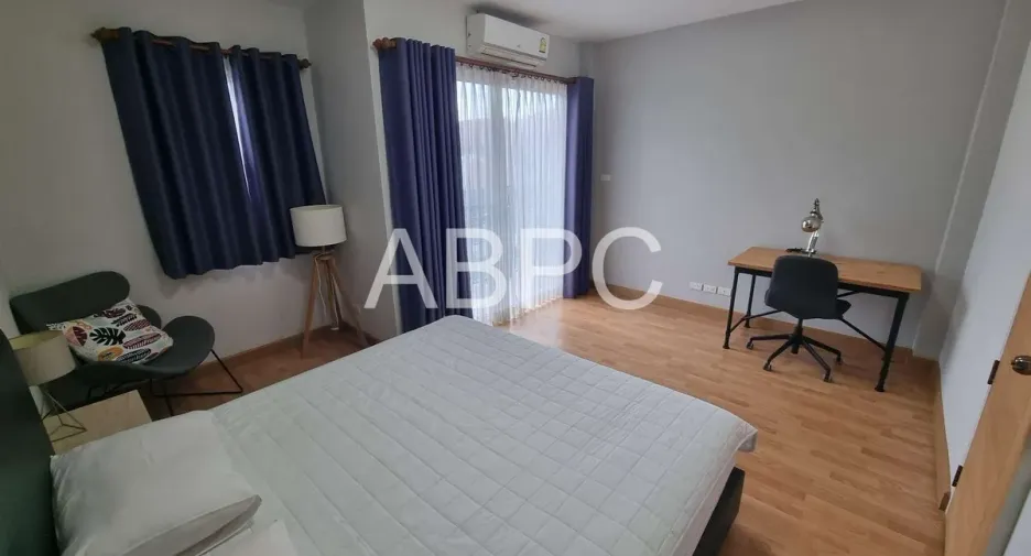 For sale 2 bedrooms townhouse in Bang Lamung, Chonburi