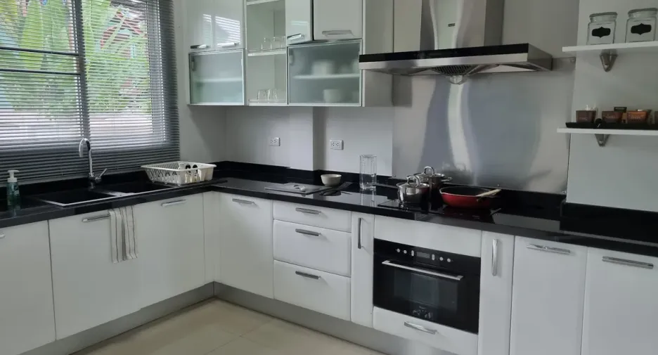 For sale 2 bedrooms townhouse in Bang Lamung, Chonburi