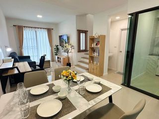 For rent 3 bedrooms townhouse in Mueang Chiang Mai, Chiang Mai