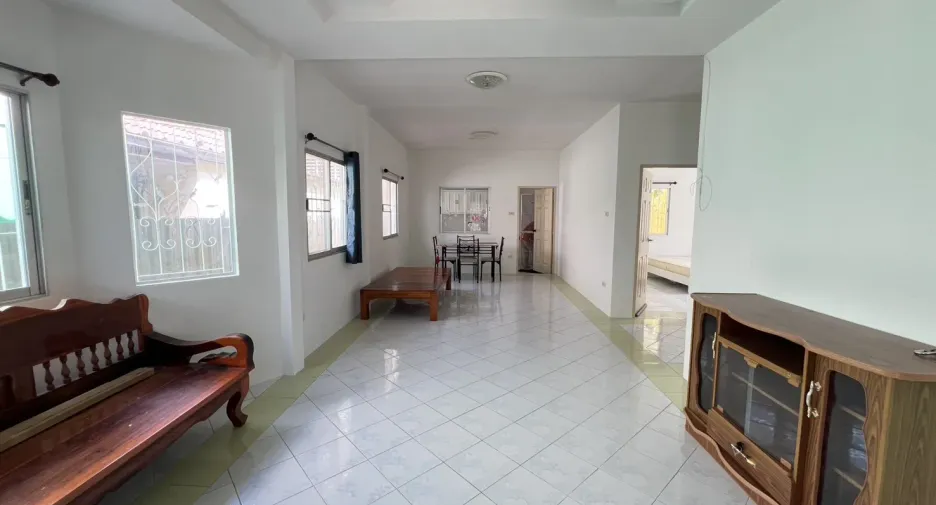 À louer 2 chambres maison à Ban Chang, Rayong