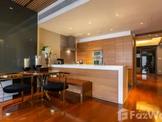 Condo en alquiler de 2 habitaciones en Yan Nawa, Bangkok